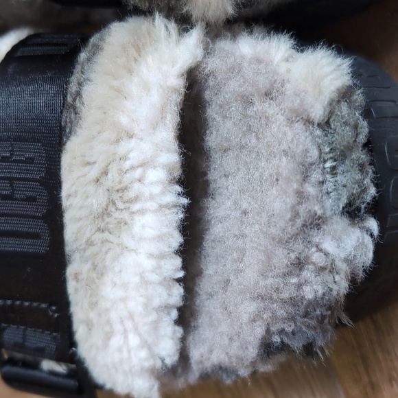 Ugg Fluffita Cali Collage Slipper Beige/Black size 10.0 - Picture 5 of 9